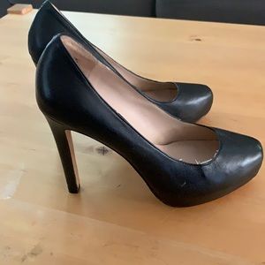 black 4 inch pumps